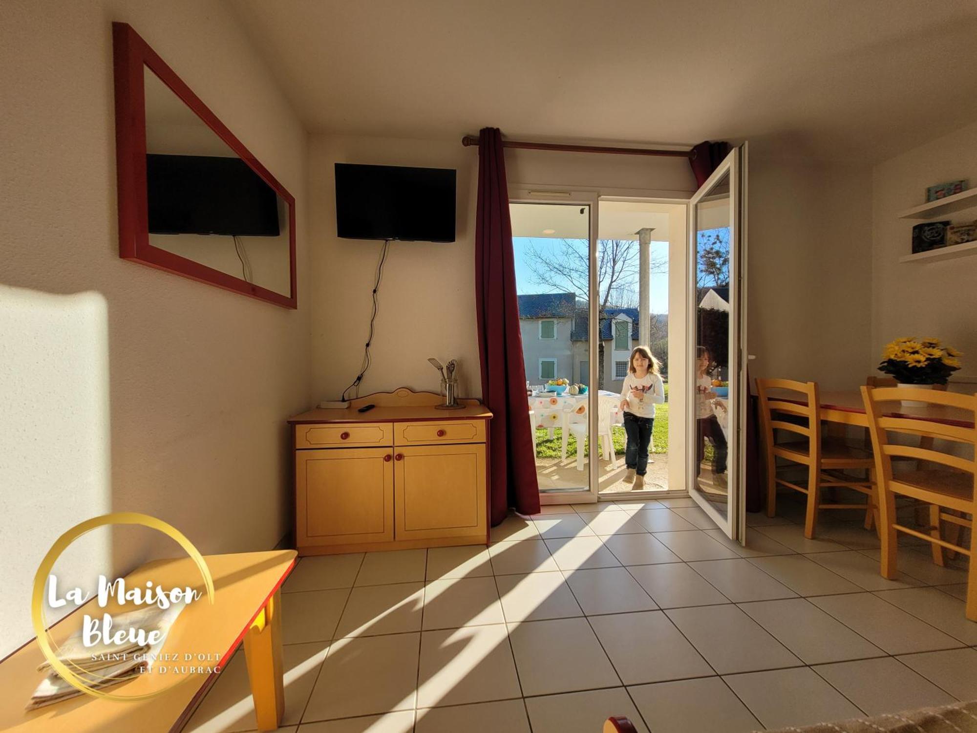 La Maison Bleue, Village Vacances, Piscine, Parking Saint-Geniez-d'Olt Exterior foto