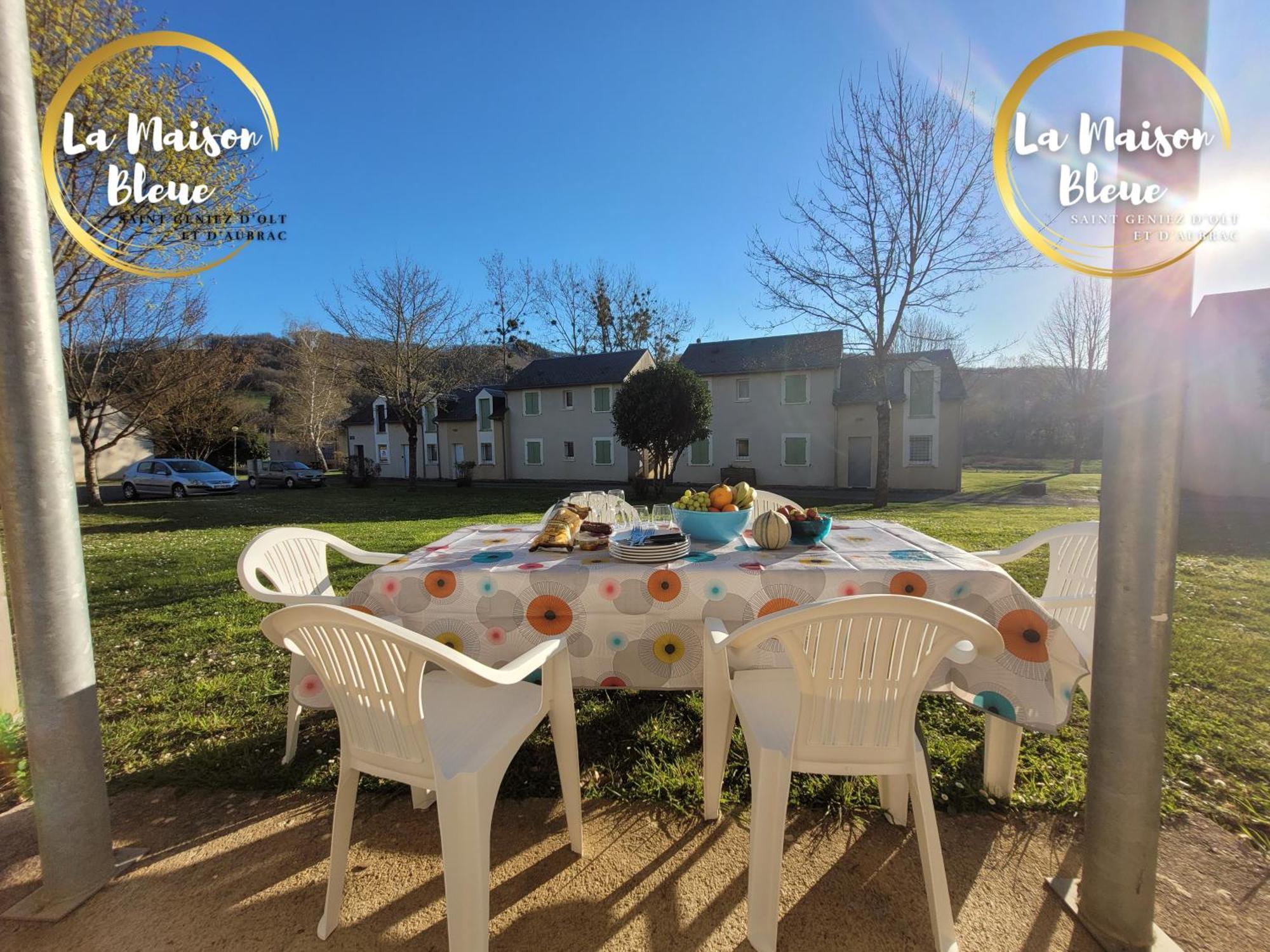 La Maison Bleue, Village Vacances, Piscine, Parking Saint-Geniez-d'Olt Exterior foto